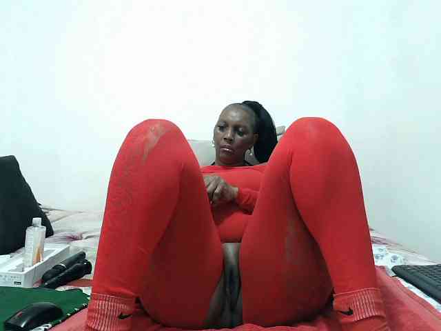 Model: CreamyBum