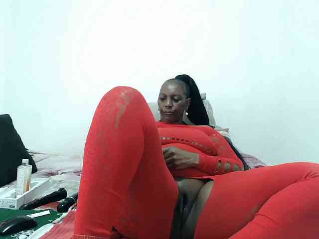 CreamyBum webcam