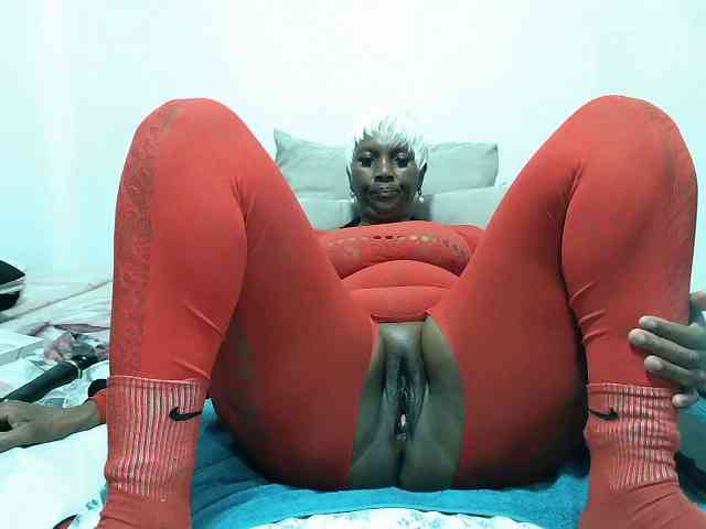 Model: CreamyBum