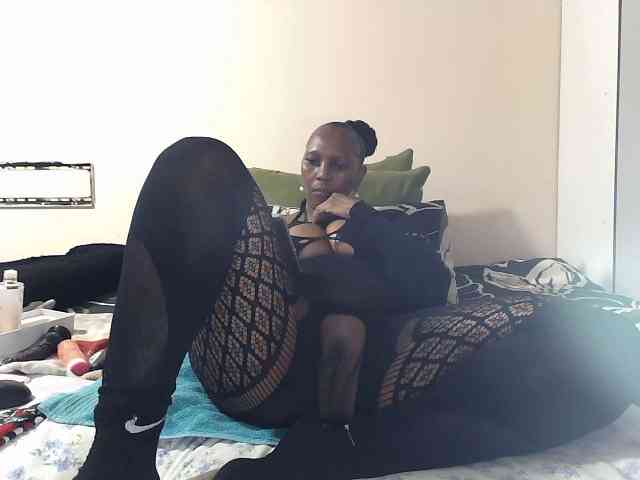 CreamyBum webcam