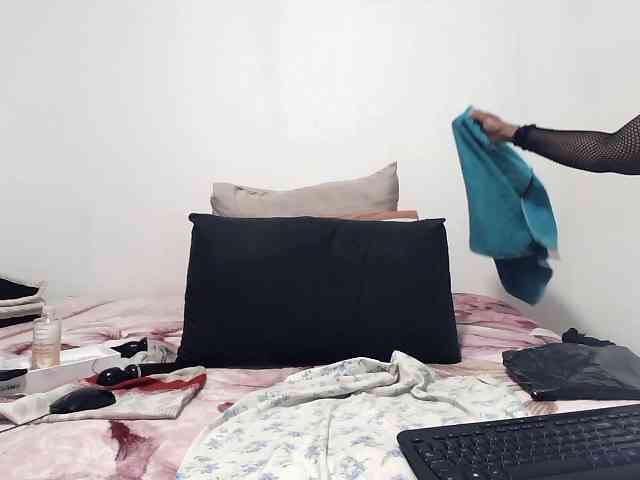 CreamyBum webcam