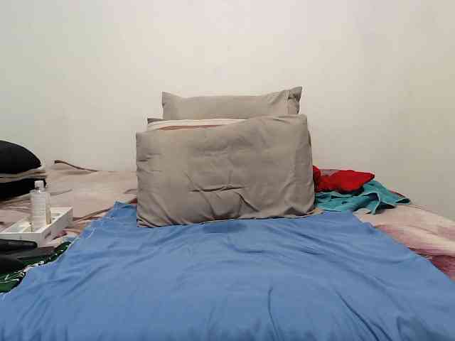 CreamyBum webcam