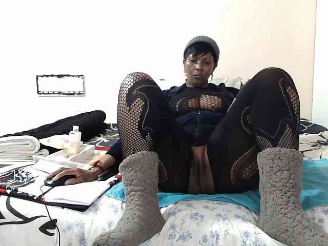 Model: CreamyBum