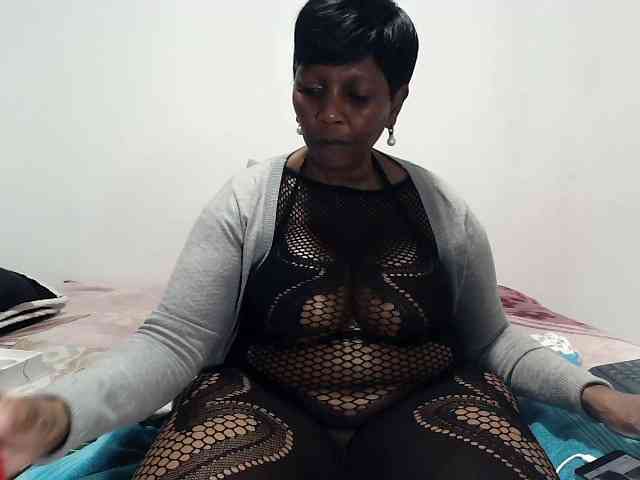 Model: CreamyBum