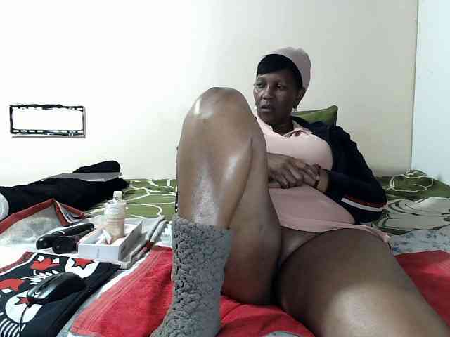 Model: CreamyBum