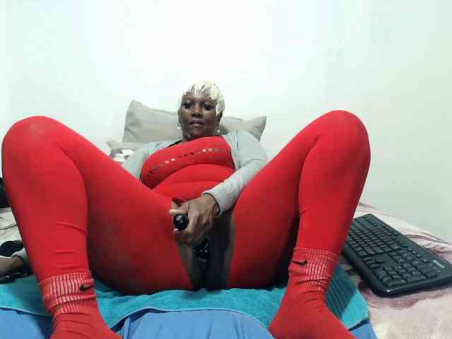 CreamyBum webcam
