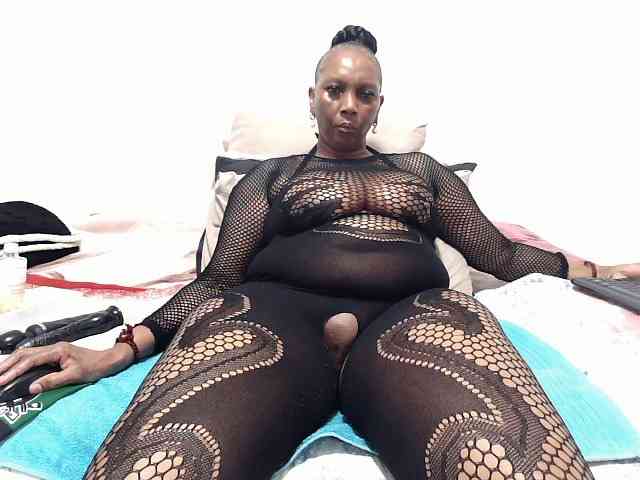 Model: CreamyBum
