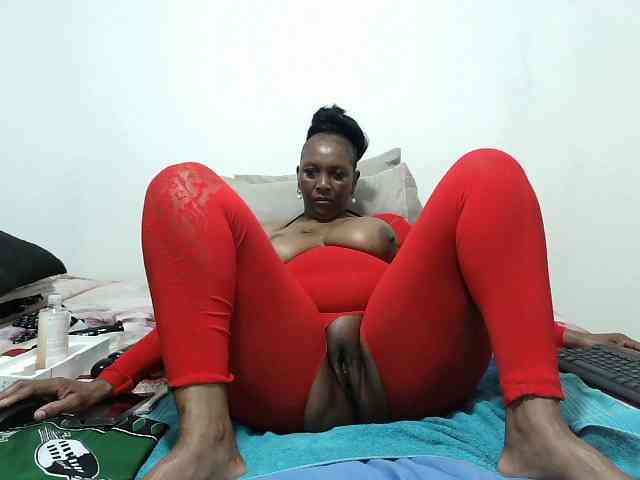 CreamyBum webcam