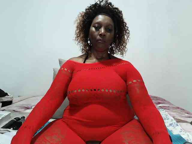 Model: CreamyBum