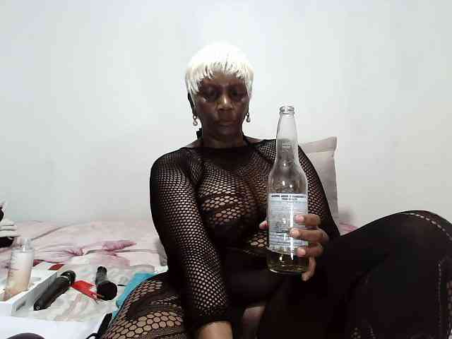 Model: CreamyBum