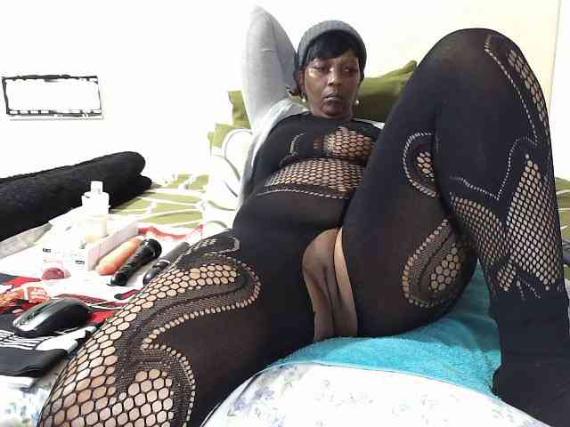 Model: CreamyBum
