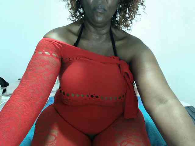Model: CreamyBum
