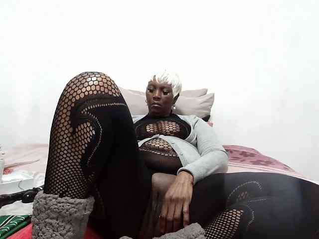Model: CreamyBum