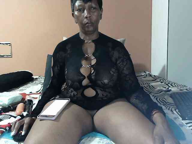 Model: CreamyBum