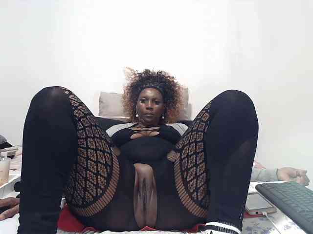 Model: CreamyBum