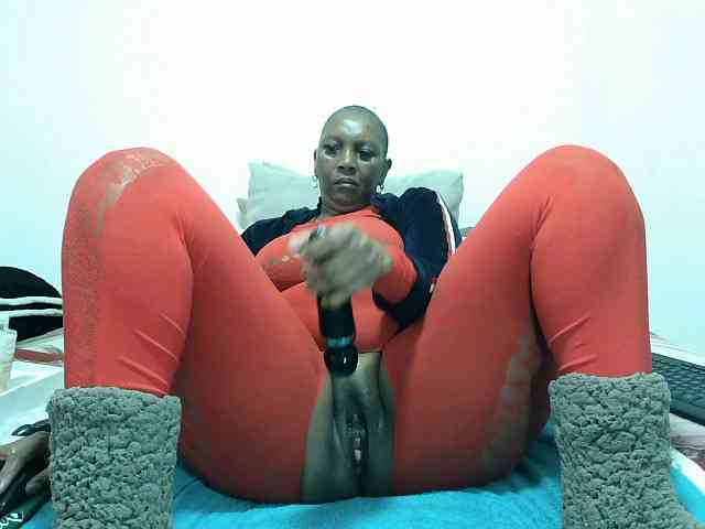 Model: CreamyBum