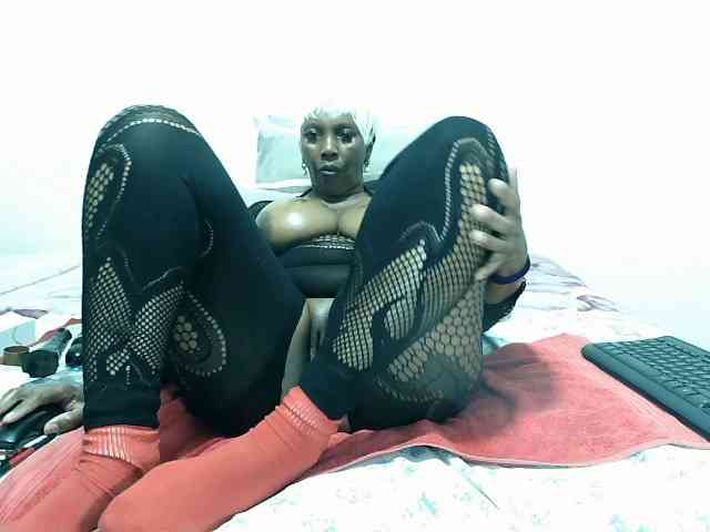 Model: CreamyBum