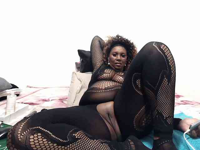 Model: CreamyBum