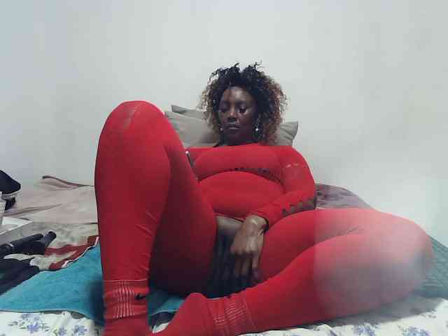 Model: CreamyBum
