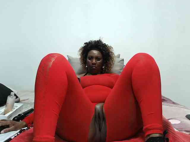 Model: CreamyBum