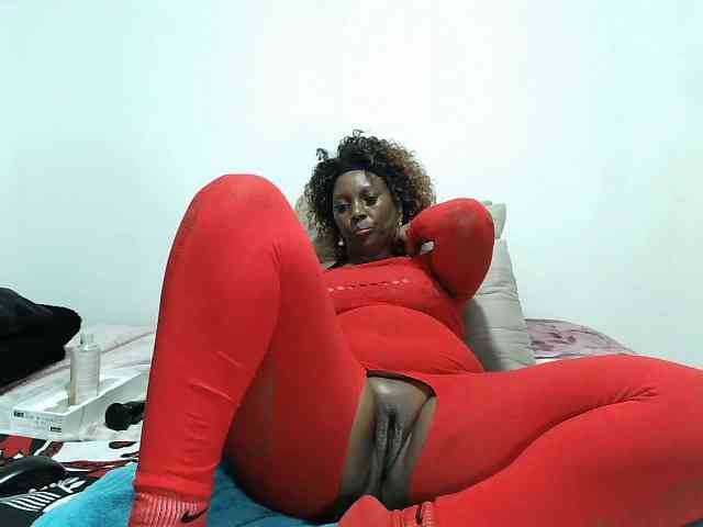 Model: CreamyBum