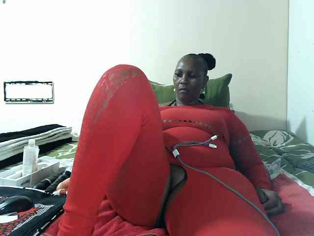 Model: CreamyBum