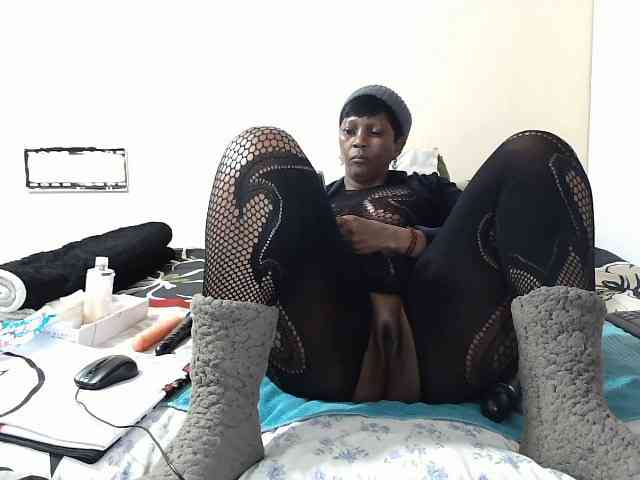 Model: CreamyBum