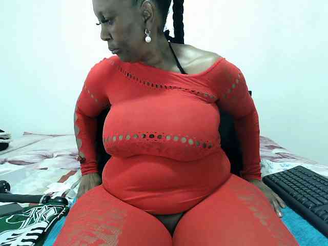 CreamyBum webcam