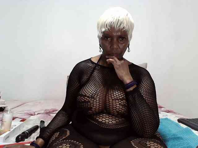 Model: CreamyBum