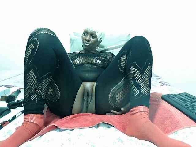 Model: CreamyBum
