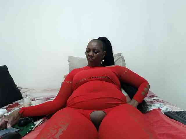 Model: CreamyBum