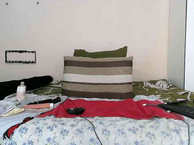 CreamyBum webcam