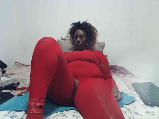 Model: CreamyBum