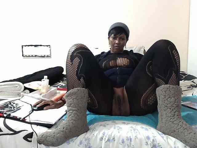Model: CreamyBum