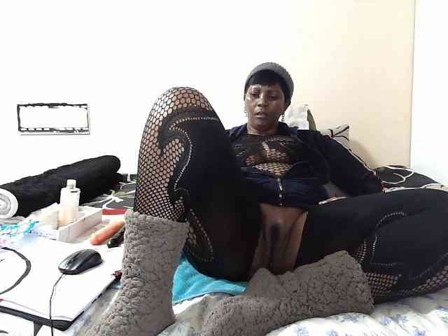 Model: CreamyBum