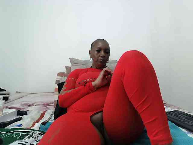 Model: CreamyBum