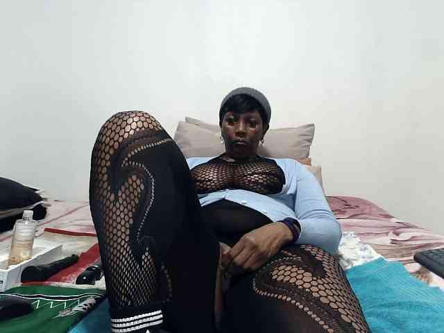 Model: CreamyBum