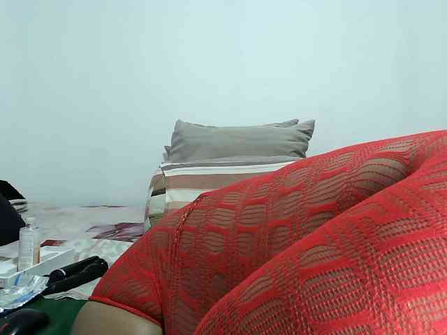 CreamyBum webcam