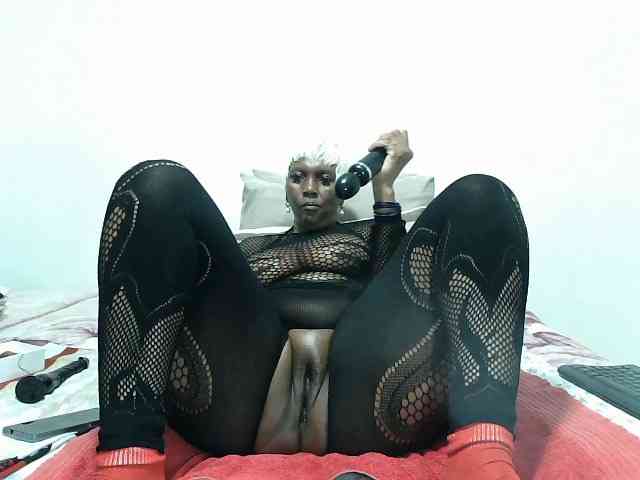 Model: CreamyBum