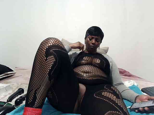CreamyBum webcam