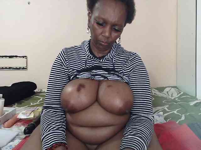 Model: CreamyBum
