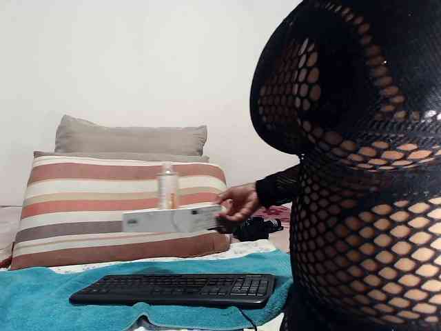 Model: CreamyBum