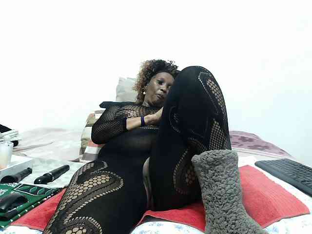 Model: CreamyBum