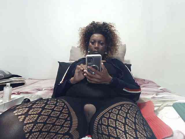 CreamyBum webcam