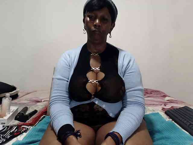Model: CreamyBum
