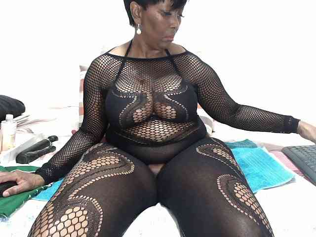 Model: CreamyBum