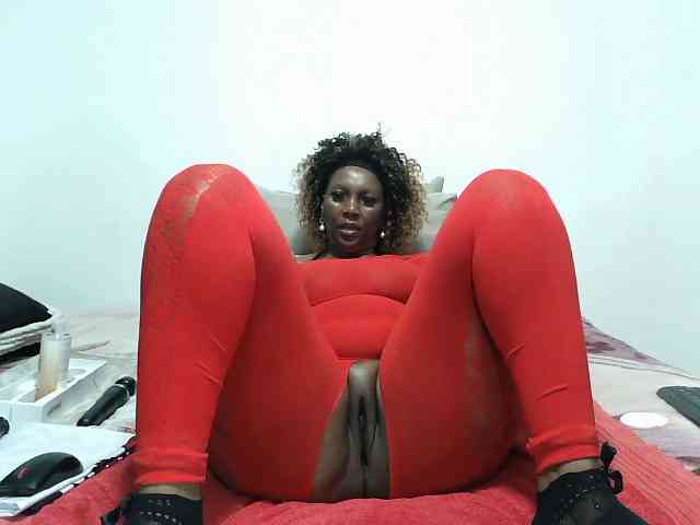 Model: CreamyBum