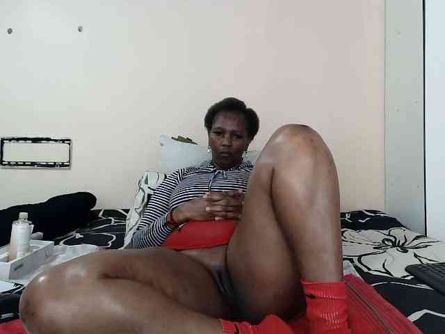 Model: CreamyBum