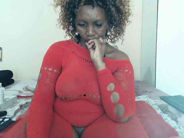 Model: CreamyBum