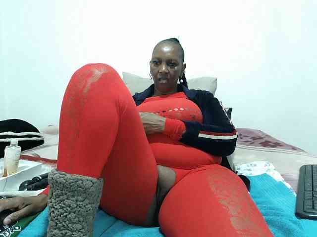 Model: CreamyBum